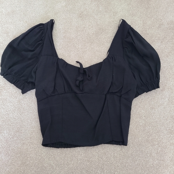 Love Tree Black Cropped Top Size Small - Picture 1 of 5